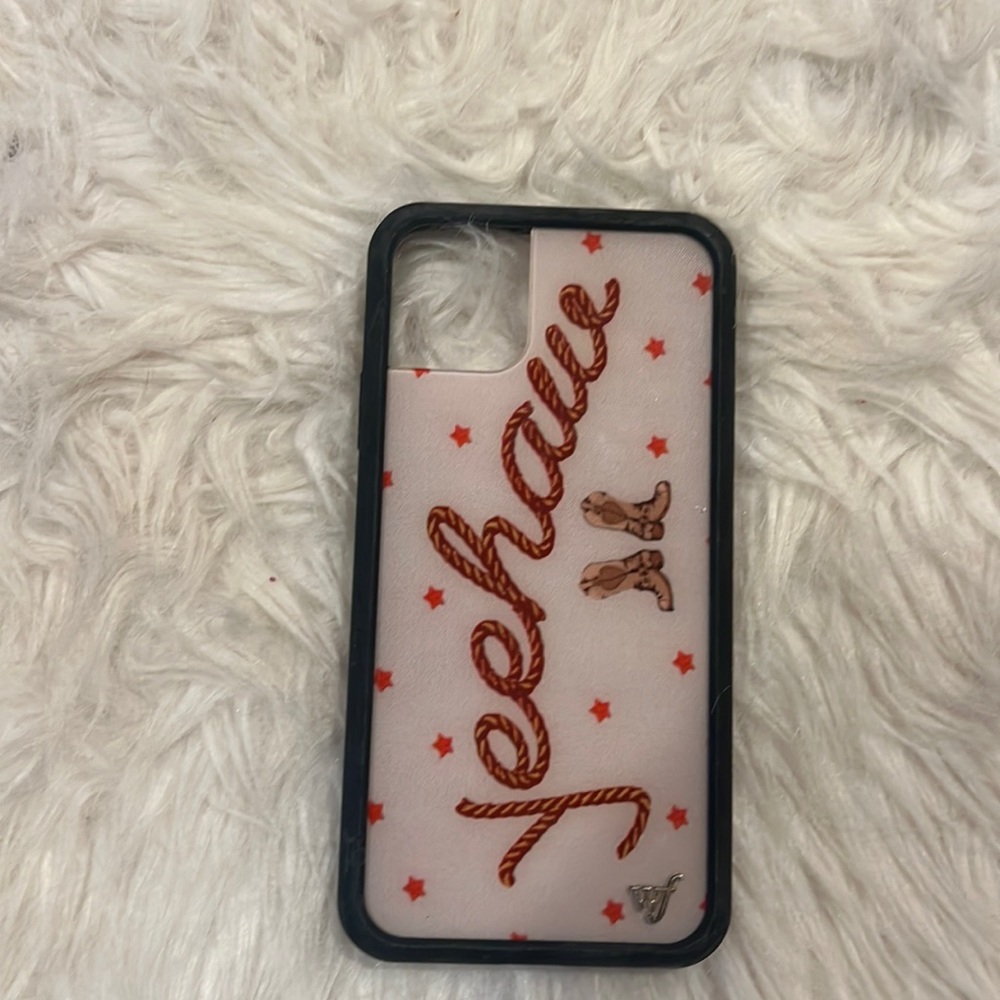 I am selling a yehaw wildflower case. It's size iPhone 11 Pro Max.